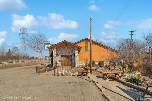62840 Van Dyke Rd, Washington Township, MI, 48094-1623 | Card Image