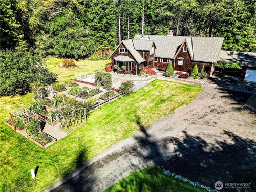 107 Dowans Creek Rd, Forks, WA, 98331-9309 | Card Image