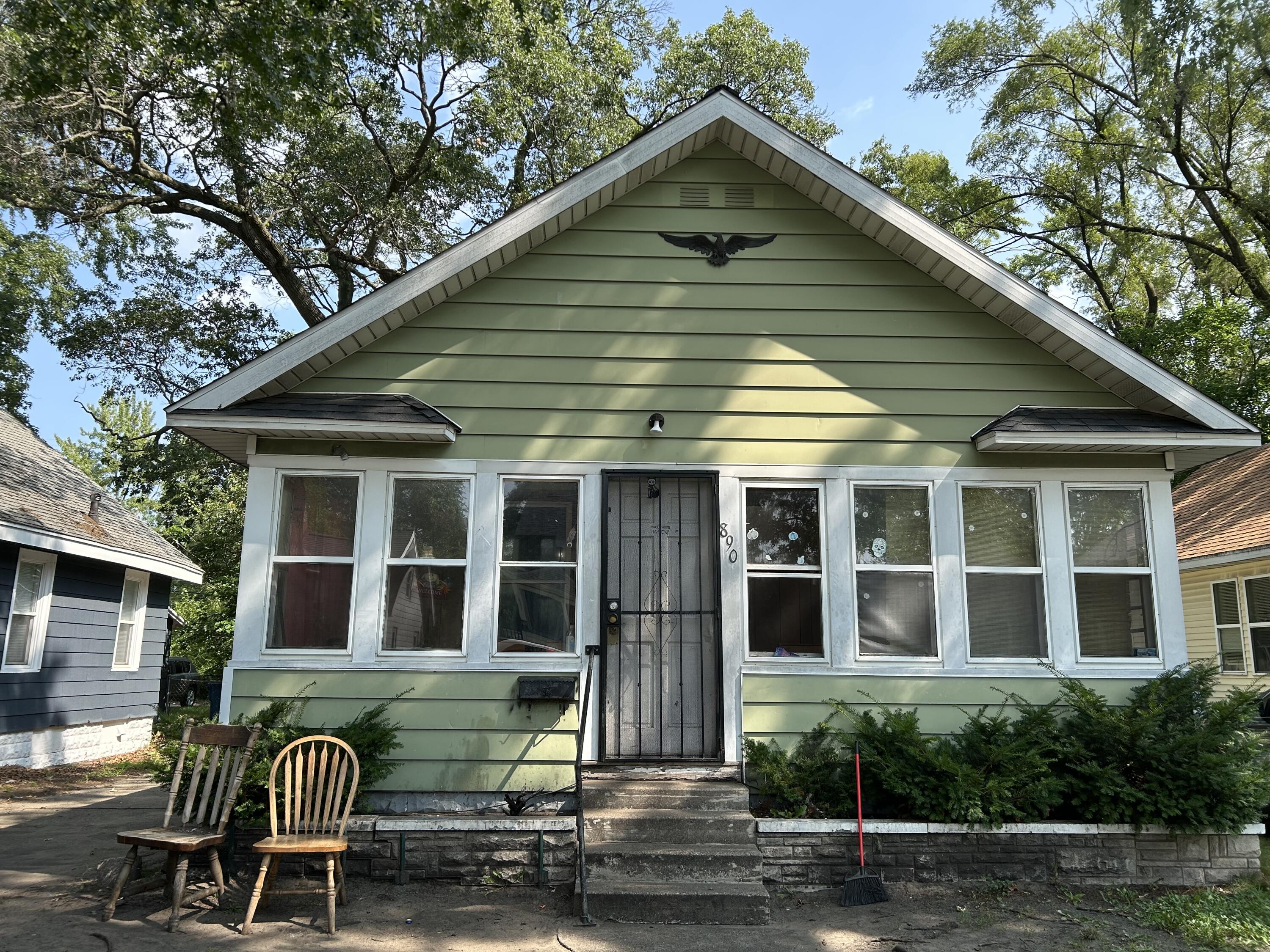 Emerson Ave, Muskegon, MI 49442