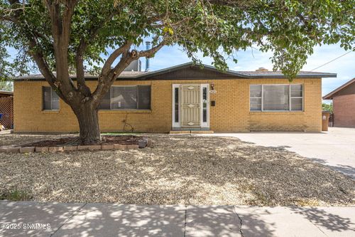 1425 Grover Dr, Las Cruces, NM, 88005-3104 | Card Image