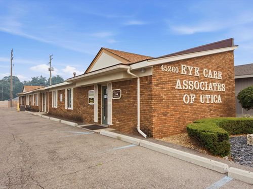 45260 Van Dyke Avenue, Utica, MI, 48317 | Card Image
