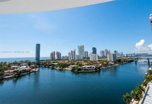 16g-19707 Turnberry Way, Aventura, FL, 33180-2504 | Card Image