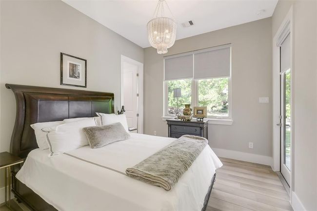 18 Smith Loop N, House other with 4 bedrooms, 5 bathrooms and 2 parking in Cleveland TX | Image 16