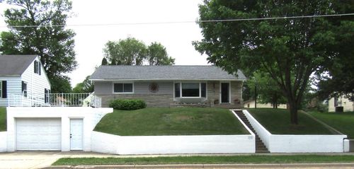 232 E Thielke Ave, Appleton, MN, 56208-1423 | Card Image