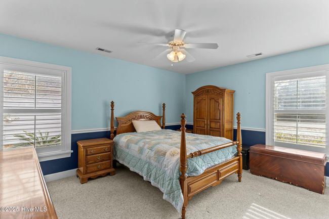 1508 W Oak Island Dr, House other with 3 bedrooms, 2 bathrooms and 2 parking in Oak Island NC | Image 4