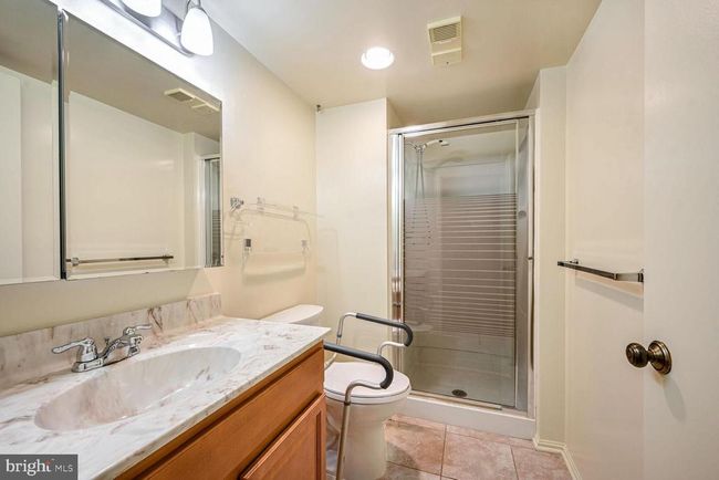 4-112 - 15100 Interlachen Dr, Condo with 2 bedrooms, 2 bathrooms and null parking in SILVER SPRING MD | Image 14