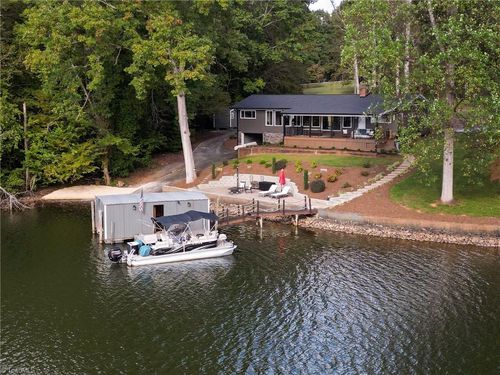 171 Houston Loop, Taylorsville, NC, 28681-8044 | Card Image