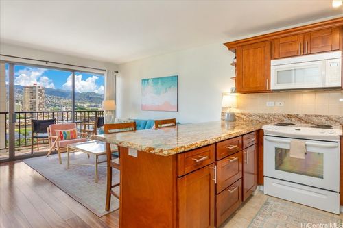apt-1712-2140 Kuhio Ave, Honolulu, HI, 96815-2340 | Card Image