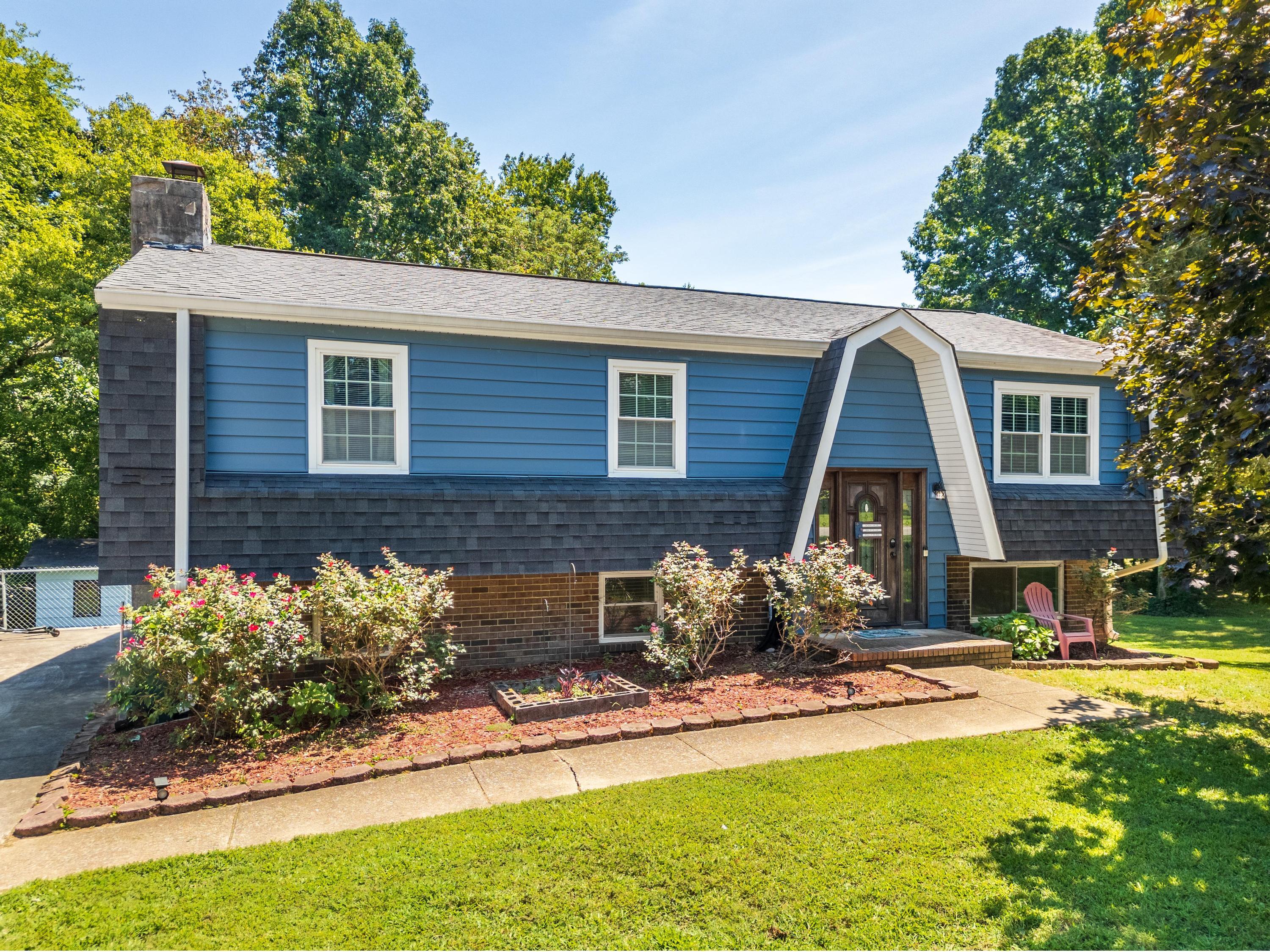 Brook Point Ln, Hixson, TN 37343