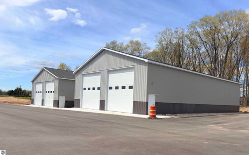 35-5801 Storage Loop Dr, Traverse City, MI, 49685 | Card Image
