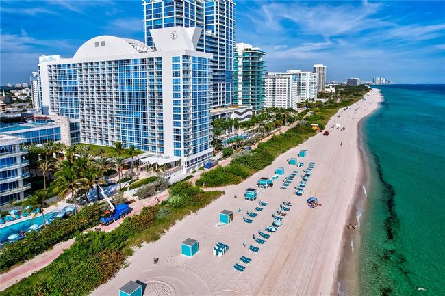 APT-405 - 6799 Collins Ave, Condo with 3 bedrooms, 3 bathrooms and null parking in Miami Beach FL | Image 32