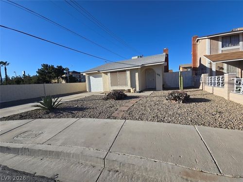 6676 Fredonia Dr, Las Vegas, NV, 89108-2721 | Card Image