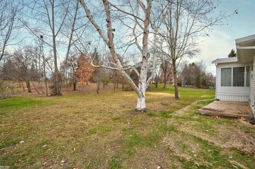 13300 Firestone Dr, Fenton, MI, 48430-1236 | Card Image