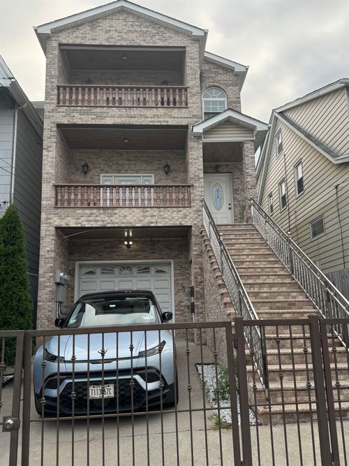 apt-1-213 Claremont Ave, JC, Greenville, NJ, 07305 | Card Image