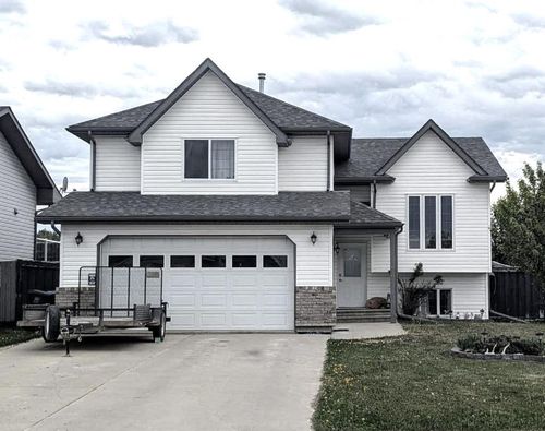 616 8 Avenue, Beaverlodge, AB, T0H0C0 | Card Image