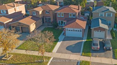 12 Willowcrest Crt, House other with 3 bedrooms, 3 bathrooms and 6 parking in Brampton ON | Image 2