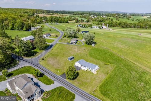 481 Meetinghouse Rd, GAP, PA, 17527-9764 | Card Image