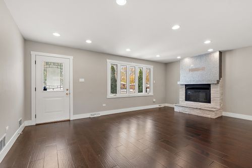 7433 S 88th Ave, Justice, IL, 60458-1009 | Card Image