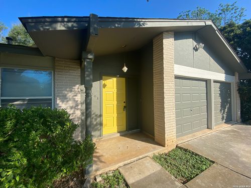 11703 Spring Mont St, San Antonio, TX, 78249-2715 | Card Image