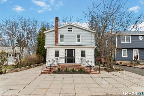 35 Elberta Ave, Trumbull, CT, 06611-4558 | Card Image