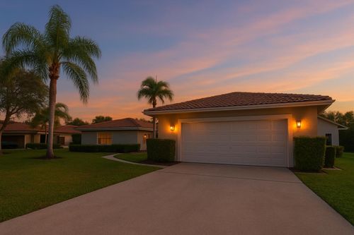 5450 Hawkes Bluff Ave, Davie, FL, 33331-3310 | Card Image