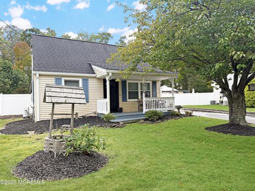 224 Sunset Ln, Howell, NJ, 07731-1925 | Card Image