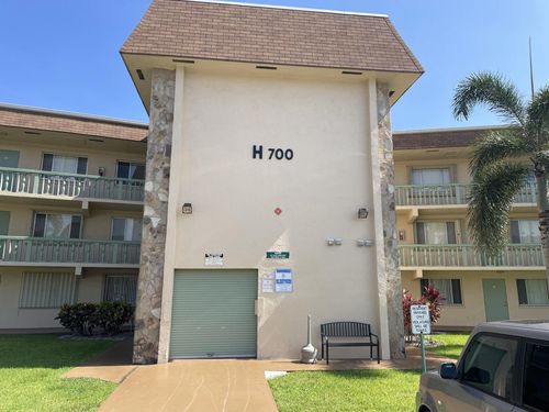 208-700 Village Green Ct, Palm Springs, FL, 33461-6521 | Card Image