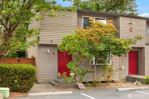 e1-120 124th St Sw, Everett, WA, 98204-5756 | Card Image
