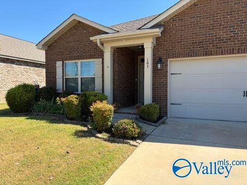 107 Fourstar Ln Nw, Madison, AL, 35757-5908 | Card Image
