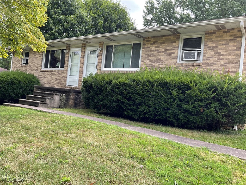 Leland Dr, East Liverpool, OH 43920