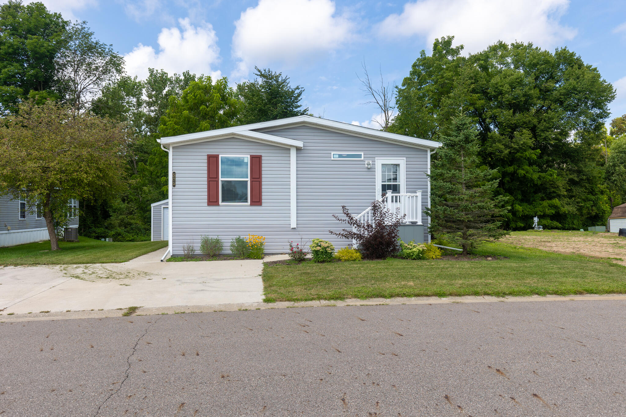 Gallery Dr, Eaton Rapids, MI 48827
