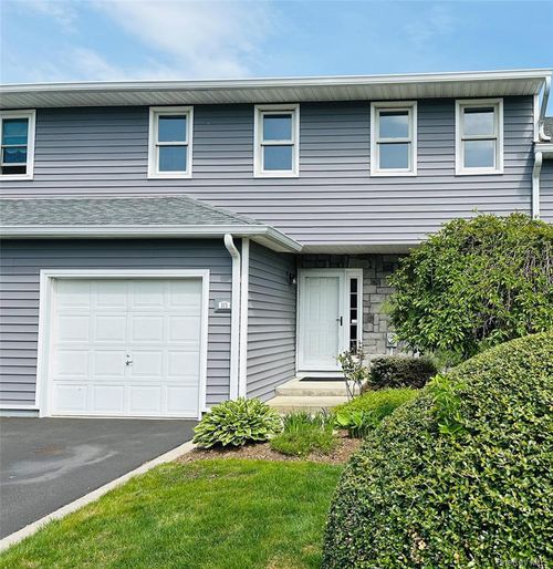 113 Alicia Dr, North Babylon, NY, 11703-4035 | Card Image