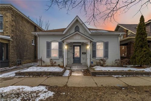 200 Brant Ave, Brantford, ON, N3T3H9 | Card Image