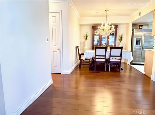 unit-18-116 W Maple St, Glendale, CA, 91204-4903 | Card Image