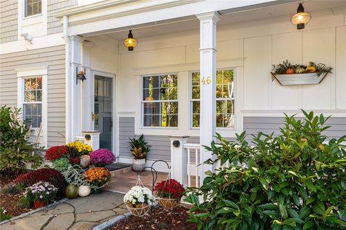 46 Channing Rd, Narragansett, RI, 02882-1489 | Card Image