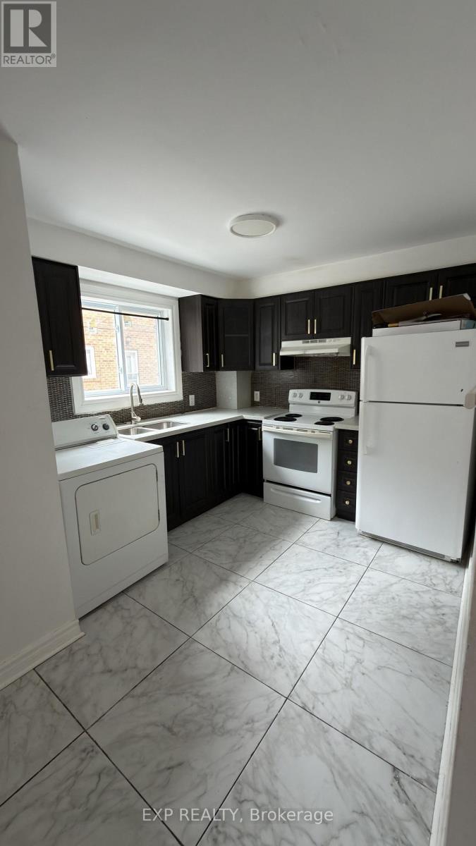 Residential Lease in Toronto (Cliffcrest) 3