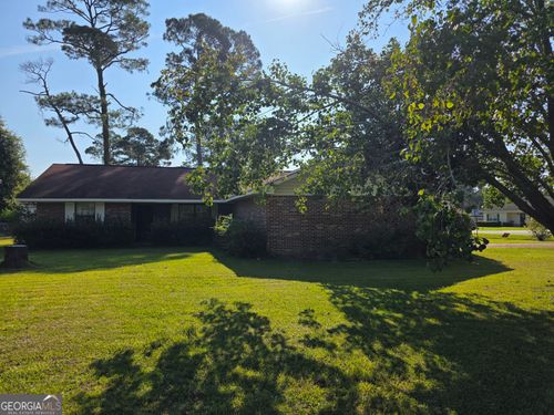 227 Colonial Dr, Baxley, GA, 31513-7090 | Card Image