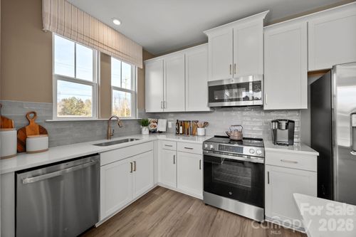 51-9225 Bella Ricci Place, Charlotte, NC, 28262 | Card Image