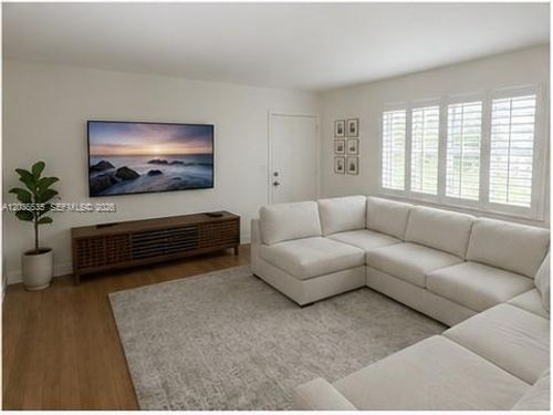 82-a-7880 Sw 55th Ave, Miami, FL, 33143-5764 | Card Image