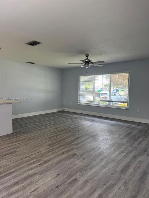 0-11500 Nw 39th St, Sunrise, FL, 33323-1144 | Card Image
