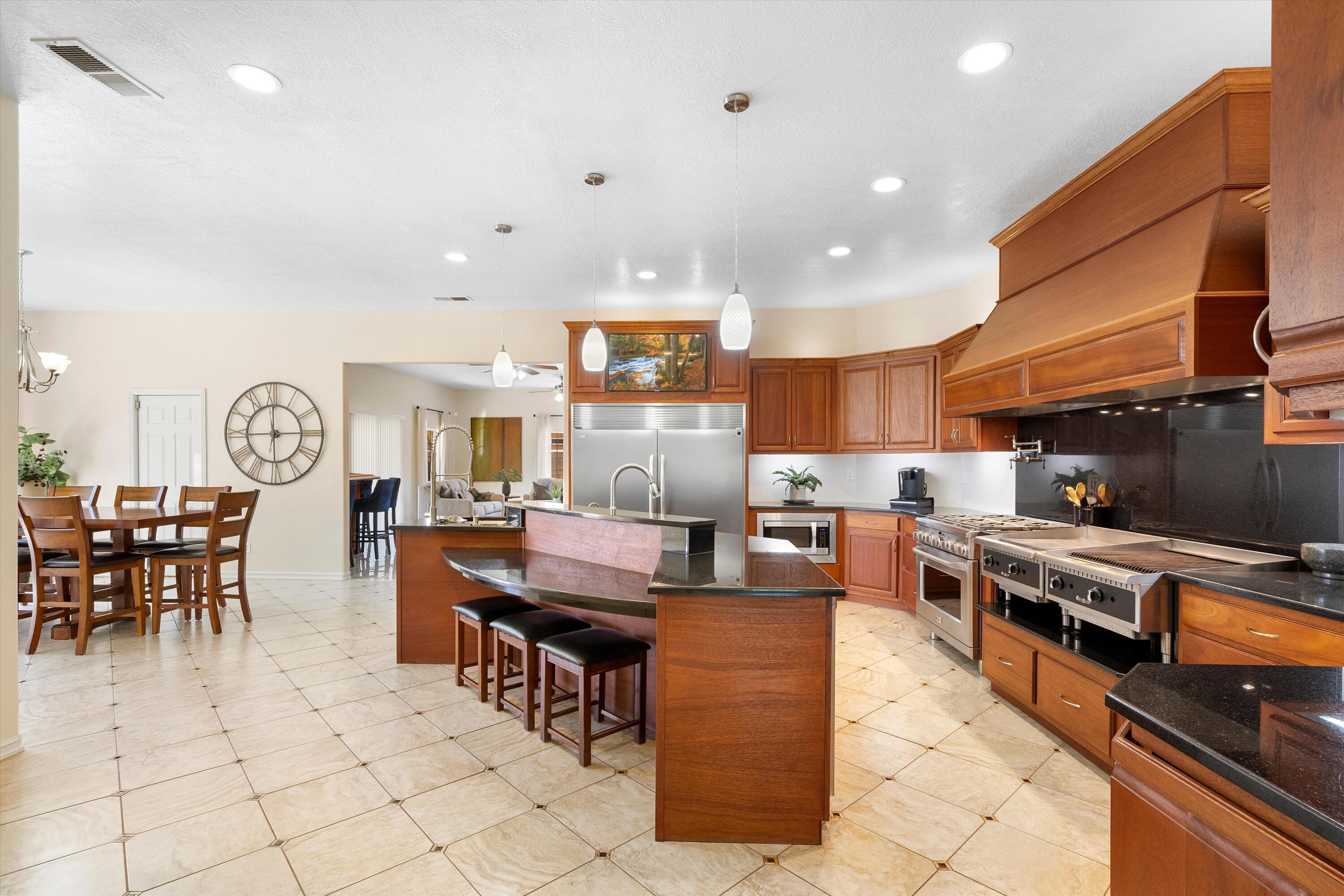 Rosalee Rd, Albuquerque, NM 87107
