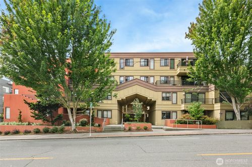 401-3401 Wallingford Ave N, Seattle, WA, 98103-9070 | Card Image