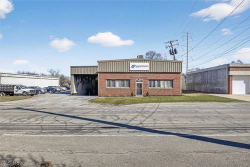 4891 Van Epps Rd, Brooklyn Heights, OH, 44131-1015 | Card Image