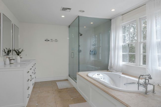 139 Highland Ave, House other with 4 bedrooms, 3 bathrooms and null parking in Norwalk CT | Image 21
