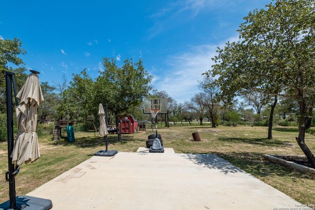 72 Red Fox, House other with 4 bedrooms, 3 bathrooms and null parking in Poteet TX | Image 31
