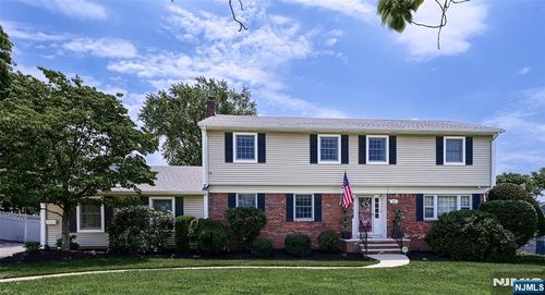 37 Keilana Dr, Wayne, NJ, 07470-6003 | Card Image