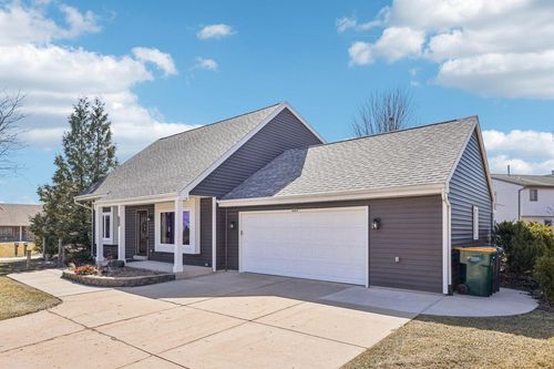8603 S Melrose Drive, Oak Creek, WI, 53154 | Card Image