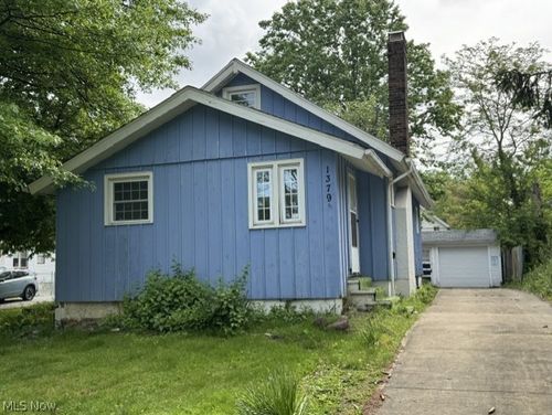 1379 E 219th St, Euclid, OH, 44117-1560 | Card Image