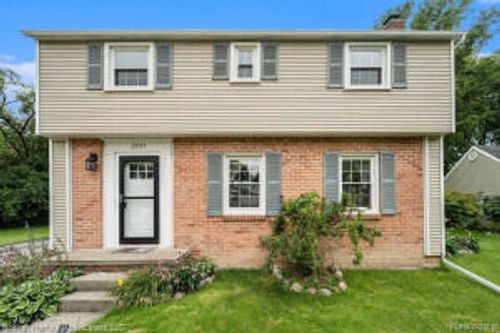 2611 Colrain Dr, Waterford, MI, 48328-3616 | Card Image