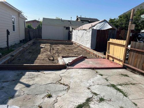 2021 27th Ave, Oakland, CA, 94601-1413 | Card Image